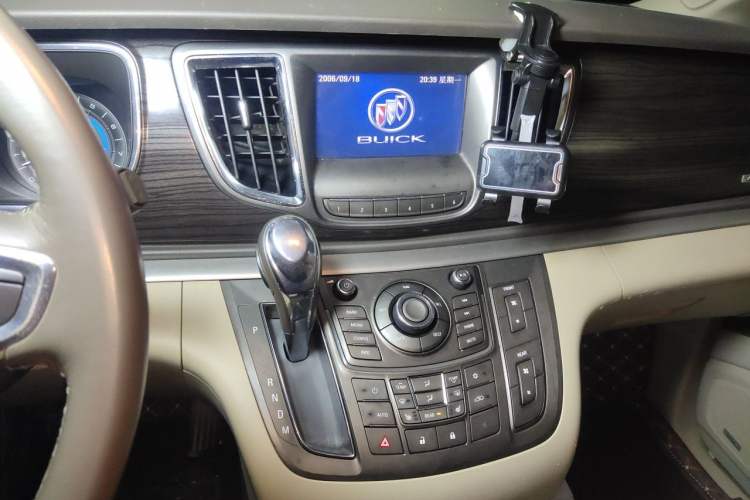 Used Buick GL8 2011 3.0L XT Luxury Business Flagship Edition Audio And AC Panel
