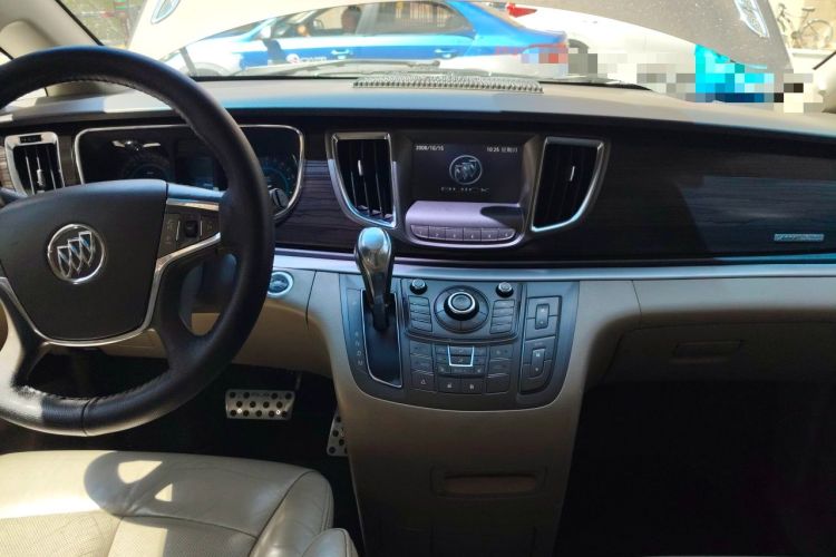 Used Buick GL8 2011 3.0L XT Luxury Business Flagship Edition Audio And AC Panel