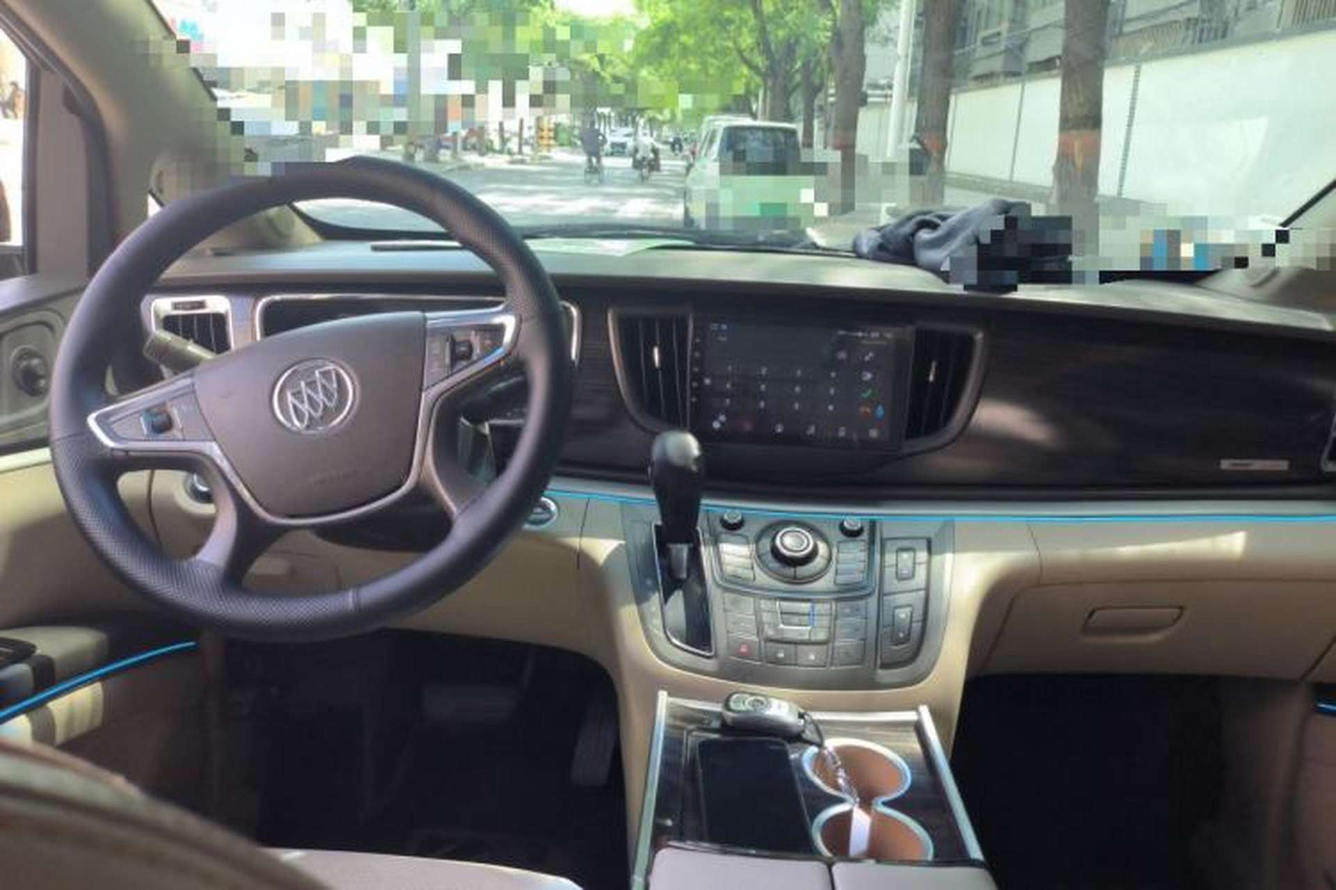 Used Buick GL8 2011 3.0L GT Luxury Business Haoya Edition Center Console