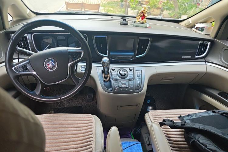 Used Buick GL8 2011 3.0L GT Luxury Business Haoya Edition Center Console