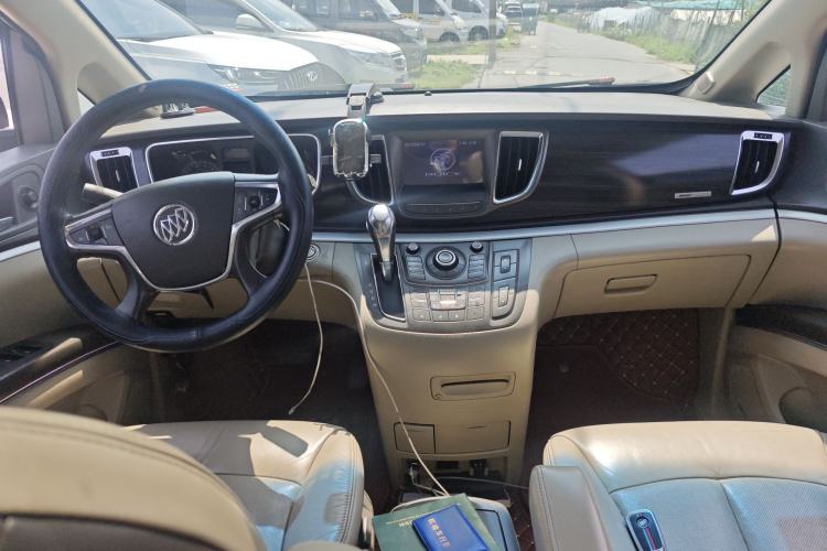 Used Buick GL8 2011 3.0L GT Luxury Business Haoya Edition Center Console