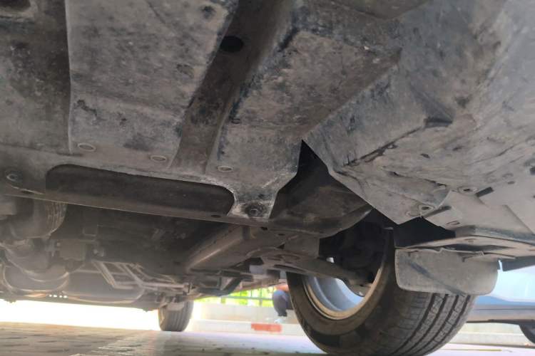 Used Buick GL8 2011 3.0L XT Luxury Business Flagship Edition Chassis Front Left