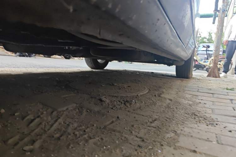 Used Buick GL8 2011 3.0L XT Luxury Business Flagship Edition Chassis Front Left