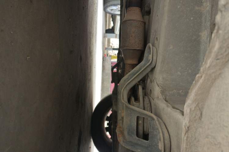 Used Buick GL8 2011 3.0L XT Luxury Business Flagship Edition Chassis Front Right