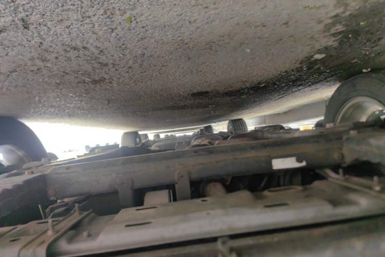 Used Buick GL8 2011 3.0L XT Luxury Business Flagship Edition Chassis Front