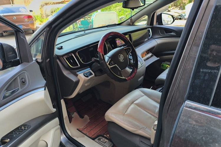 Used Buick GL8 2011 2.4L LT Executive Edition Driver Seat