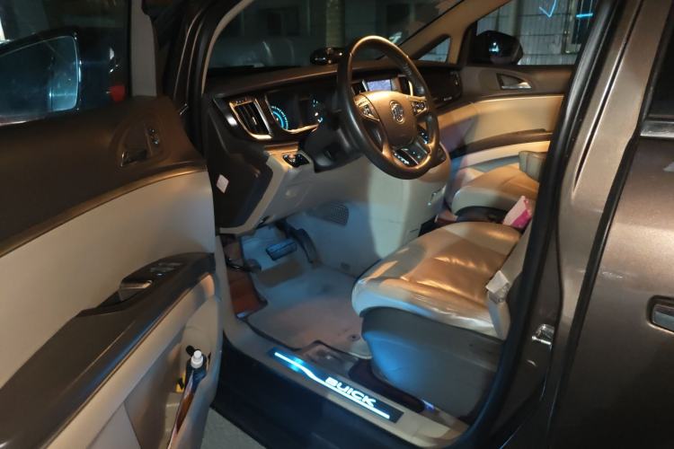 Used Buick GL8 2011 3.0L XT Luxury Business Flagship Edition Driver Seat