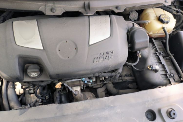 Used Buick GL8 2011 3.0L GT Luxury Business Haoya Edition Engine Bay