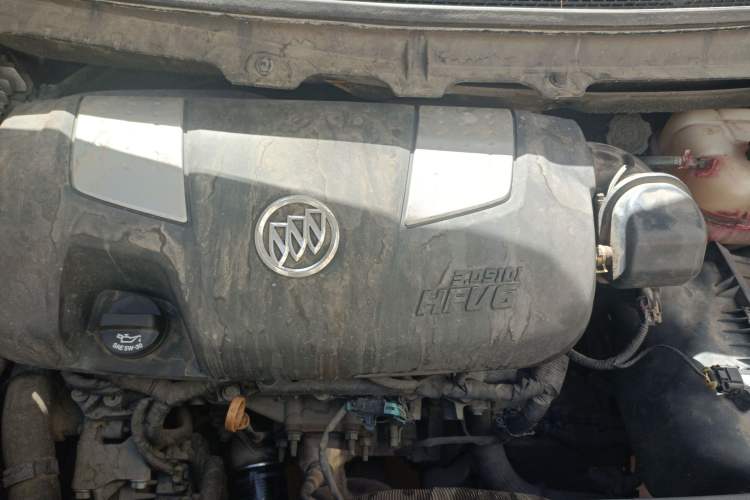 Used Buick GL8 2011 3.0L XT Luxury Business Flagship Edition Engine Bay