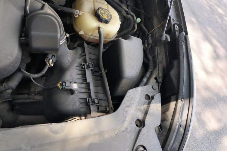 Used Buick GL8 2011 3.0L GT Luxury Business Haoya Edition Engine Bay Left