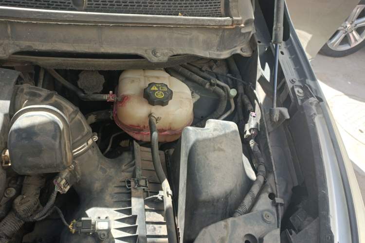 Used Buick GL8 2011 3.0L XT Luxury Business Flagship Edition Engine Bay Left