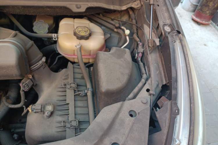 Used Buick GL8 2011 3.0L XT Luxury Business Flagship Edition Engine Bay Left