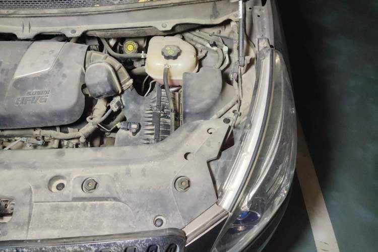 Used Buick GL8 2011 3.0L XT Luxury Business Flagship Edition Engine Bay Left