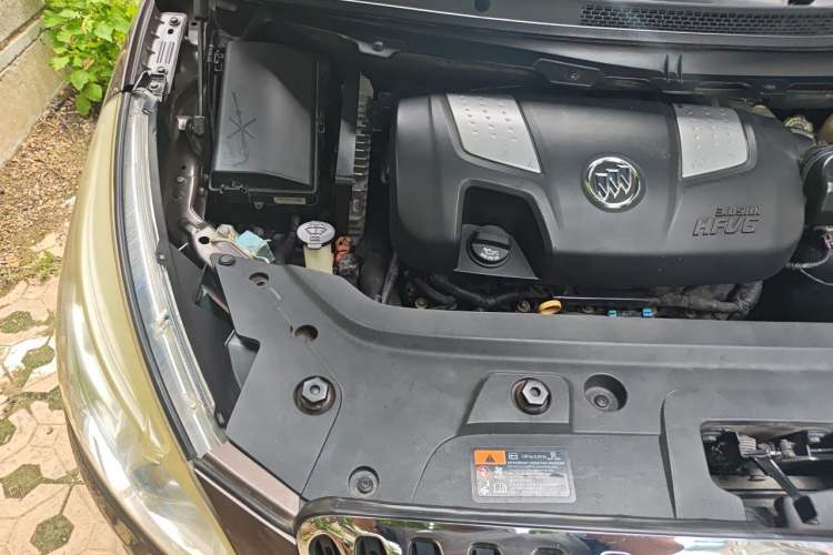 Used Buick GL8 2011 3.0L GT Luxury Business Haoya Edition Engine Bay Right
