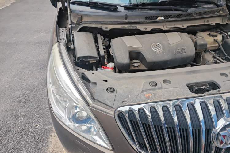 Used Buick GL8 2011 3.0L XT Luxury Business Flagship Edition Engine Bay Right