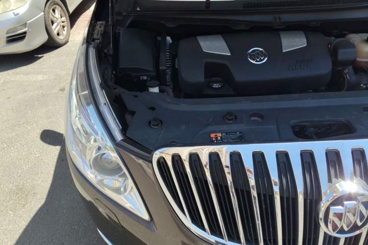 Used Buick GL8 2011 3.0L XT Luxury Business Flagship Edition Engine Bay Right