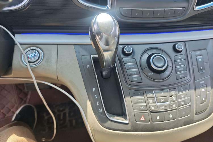 Used Buick GL8 2011 3.0L GT Luxury Business Haoya Edition Gear Lever