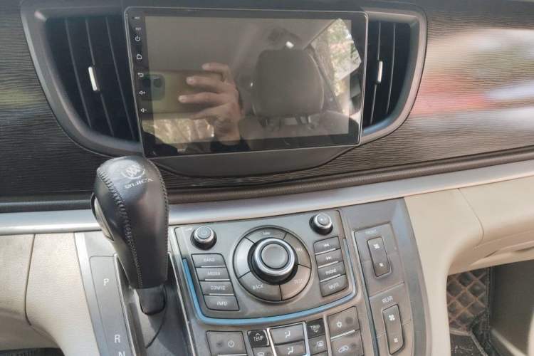Used Buick GL8 2011 2.4L LT Luxury Business Executive Edition Gear Lever