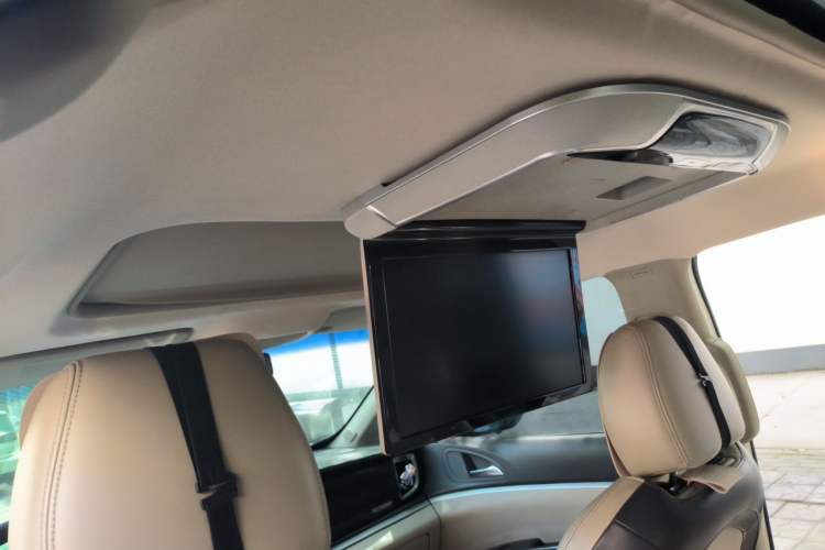 Used Buick GL8 2011 3.0L GT Luxury Business Haoya Edition Headliner