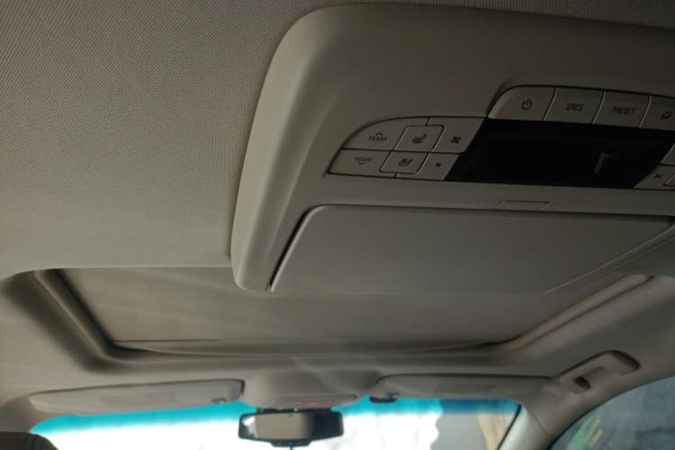 Used Buick GL8 2011 3.0L XT Luxury Business Flagship Edition Headliner