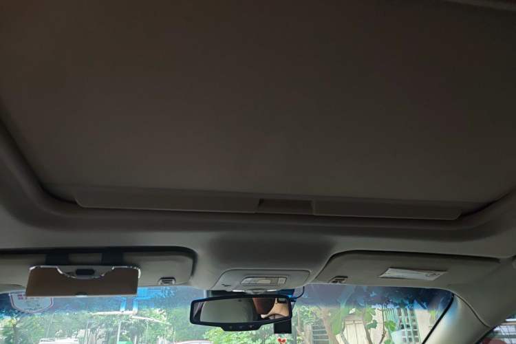 Used Buick GL8 2011 3.0L GT Luxury Business Haoya Edition Headliner