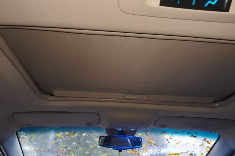 Used Buick GL8 2011 2.4L LT Luxury Business Executive Edition Headliner