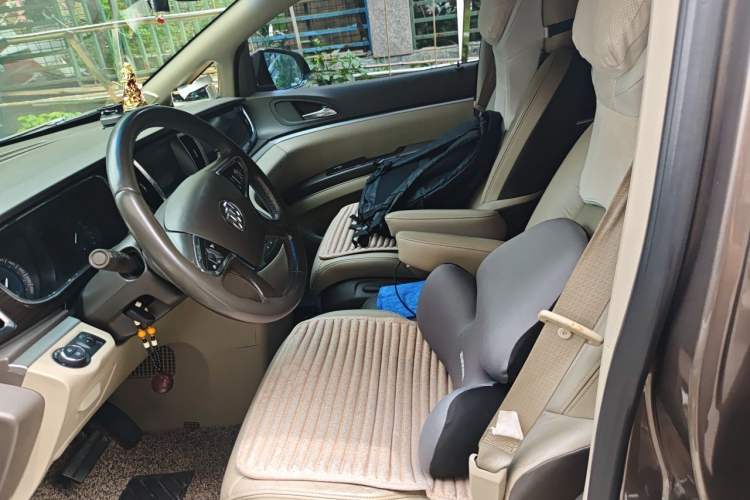 Used Buick GL8 2011 3.0L GT Luxury Business Haoya Edition Left Front Seat