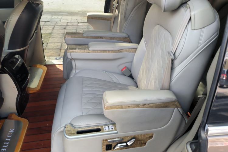 Used Buick GL8 2011 3.0L GT Luxury Business Haoya Edition Left Rear Seat