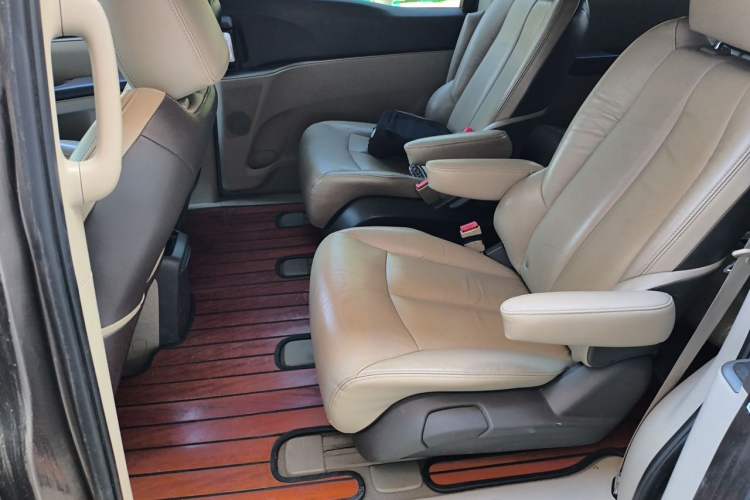 Used Buick GL8 2011 2.4L LT Executive Edition Left Rear Seat