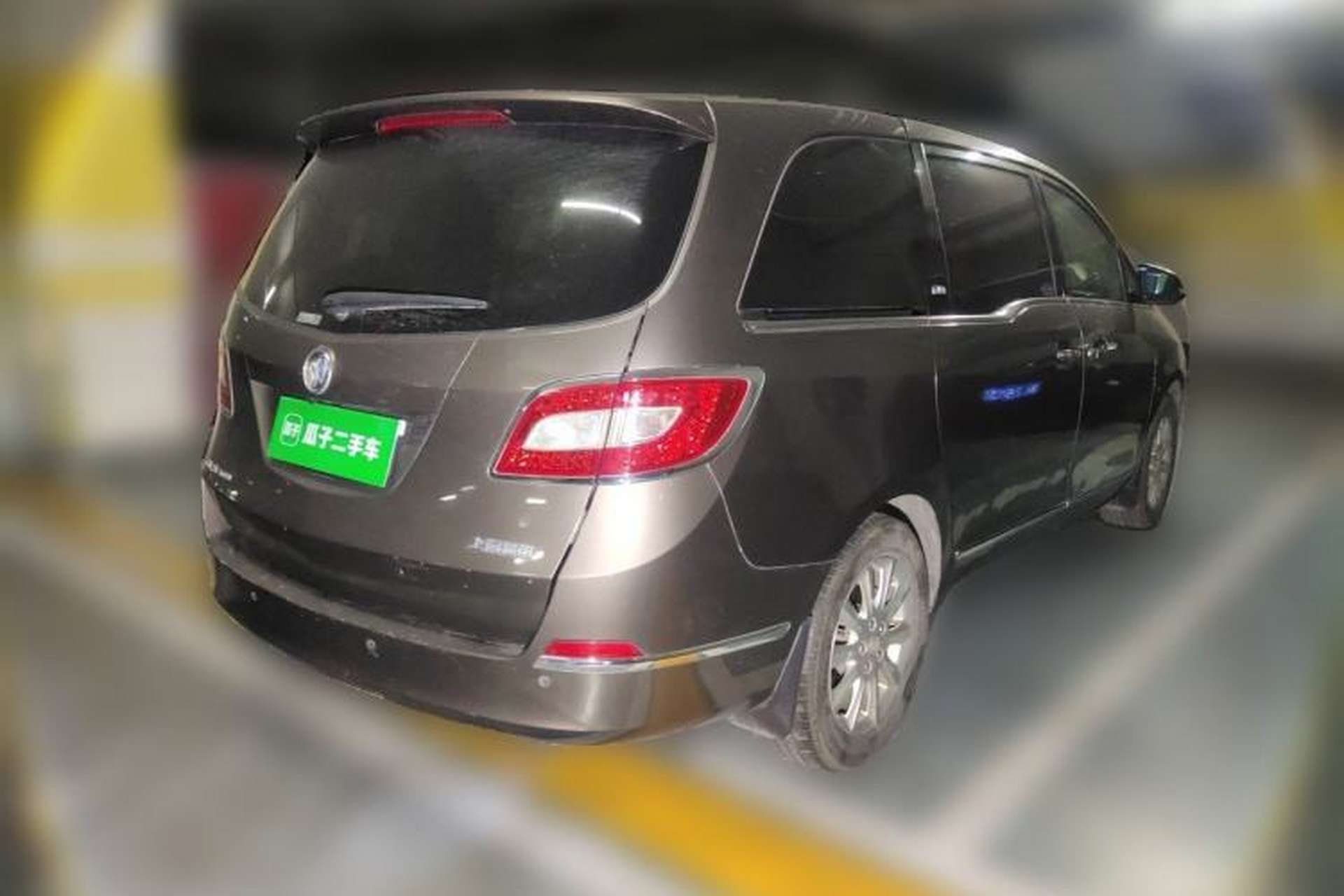 Used Buick GL8 2011 3.0L XT Luxury Business Flagship Edition Rear Right 45 Deg