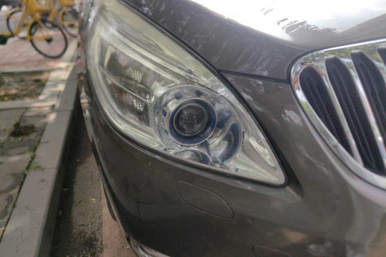 Used Buick GL8 2011 3.0L XT Luxury Business Flagship Edition Right Front Headlight