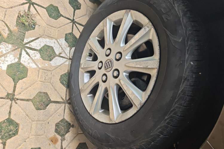 Used Buick GL8 2011 3.0L GT Luxury Business Haoya Edition Right Front Wheel Hub