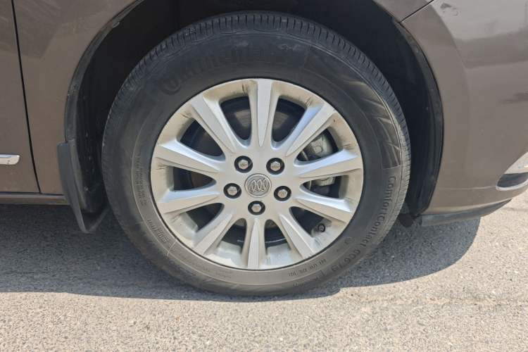 Used Buick GL8 2011 3.0L GT Luxury Business Haoya Edition Right Front Wheel Hub