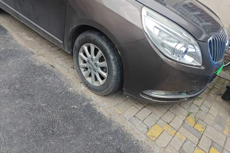 Used Buick GL8 2011 3.0L XT Luxury Business Flagship Edition Right Front Wheel Hub