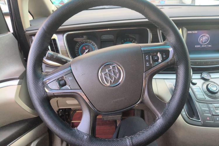 Used Buick GL8 2011 3.0L XT Luxury Business Flagship Edition Steering Wheel