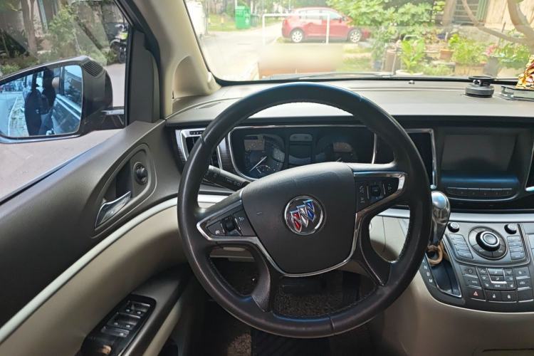 Used Buick GL8 2011 3.0L GT Luxury Business Haoya Edition Steering Wheel
