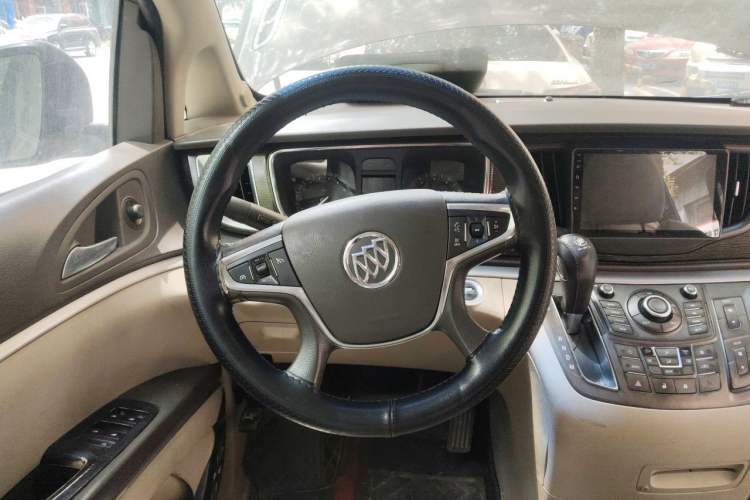 Used Buick GL8 2011 2.4L LT Luxury Business Executive Edition Steering Wheel
