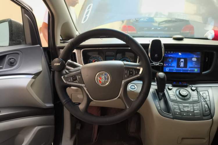 Used Buick GL8 2011 3.0L XT Luxury Business Flagship Edition Steering Wheel