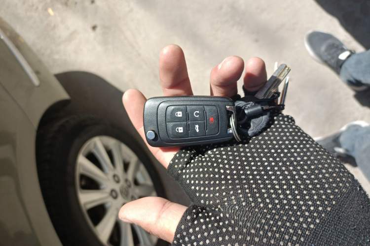 Used Buick GL8 2011 3.0L XT Luxury Business Flagship Edition Vehicle Key