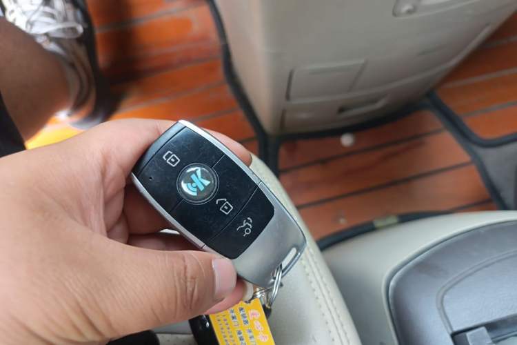 Used Buick GL8 2011 2.4L LT Luxury Business Executive Edition Vehicle Key
