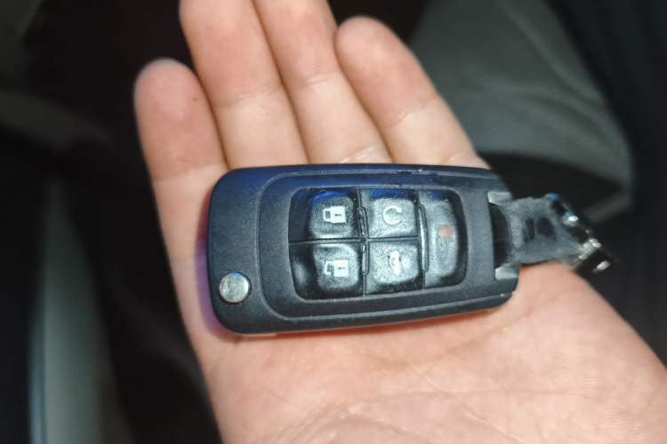Used Buick GL8 2011 2.4L LT Luxury Business Executive Edition Vehicle Key