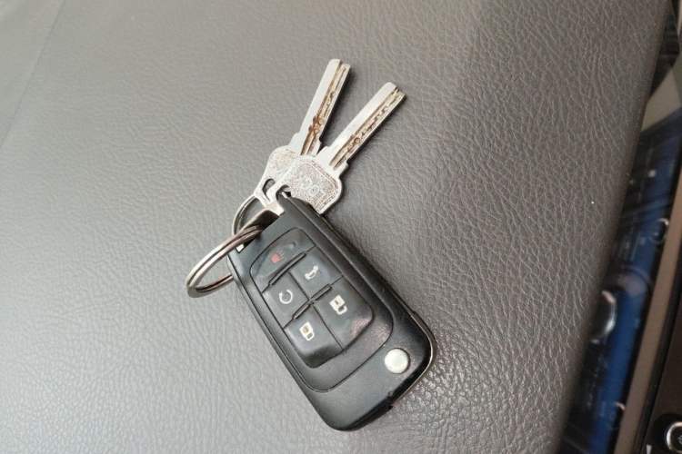 Used Buick GL8 2011 2.4L LT Luxury Business Executive Edition Vehicle Key
