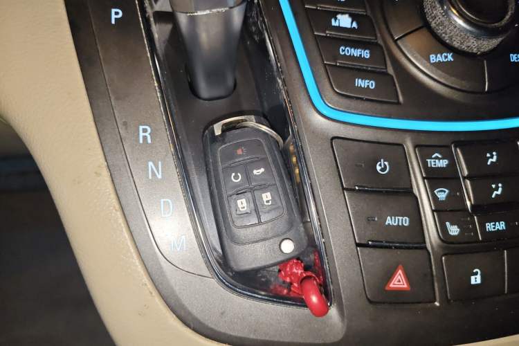 Used Buick GL8 2011 3.0L XT Luxury Business Flagship Edition Vehicle Key