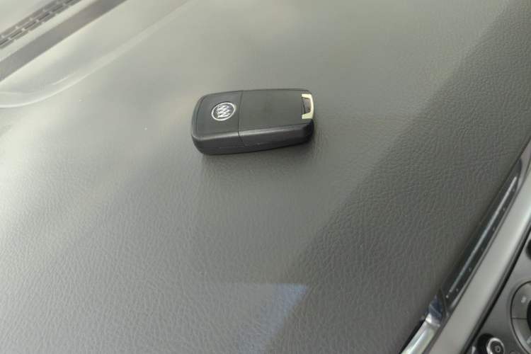 Used Buick GL8 2011 3.0L XT Luxury Business Flagship Edition Vehicle Key