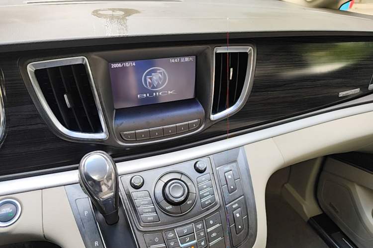 Used Buick GL8 2011 3.0L XT Luxury Business Flagship Edition Audio And AC Panel
