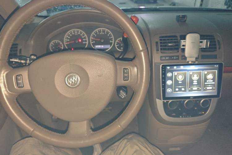 Used Buick GL8 2011 2.4L LT Executive Edition Audio And AC Panel
