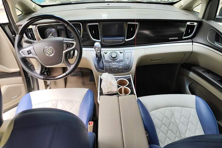 Used Buick GL8 2011 3.0L XT Luxury Business Flagship Edition Center Console