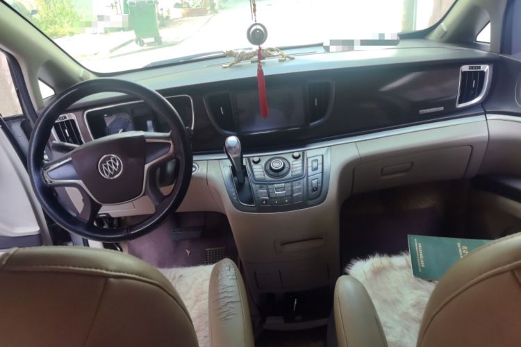 Used Buick GL8 2011 2.4L CT Luxury Business Comfort Edition Center Console