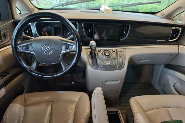 Used Buick GL8 2011 3.0L XT Luxury Business Flagship Edition Center Console