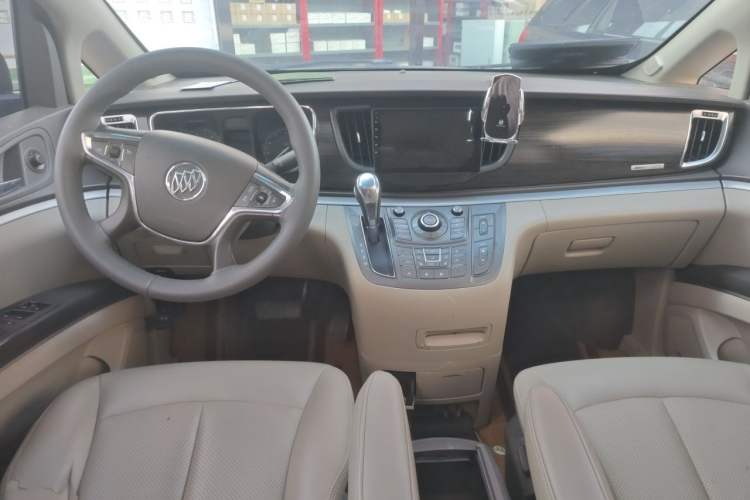 Used Buick GL8 2011 3.0L XT Luxury Business Flagship Edition Center Console